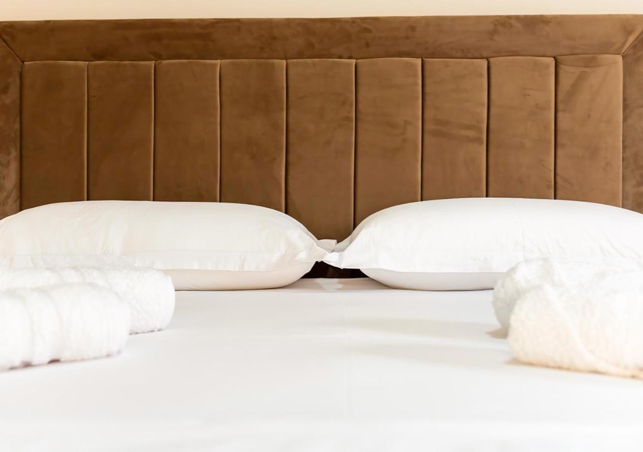 Home Inn Apartment 2 Near City Center Tiranë Ngoại thất bức ảnh