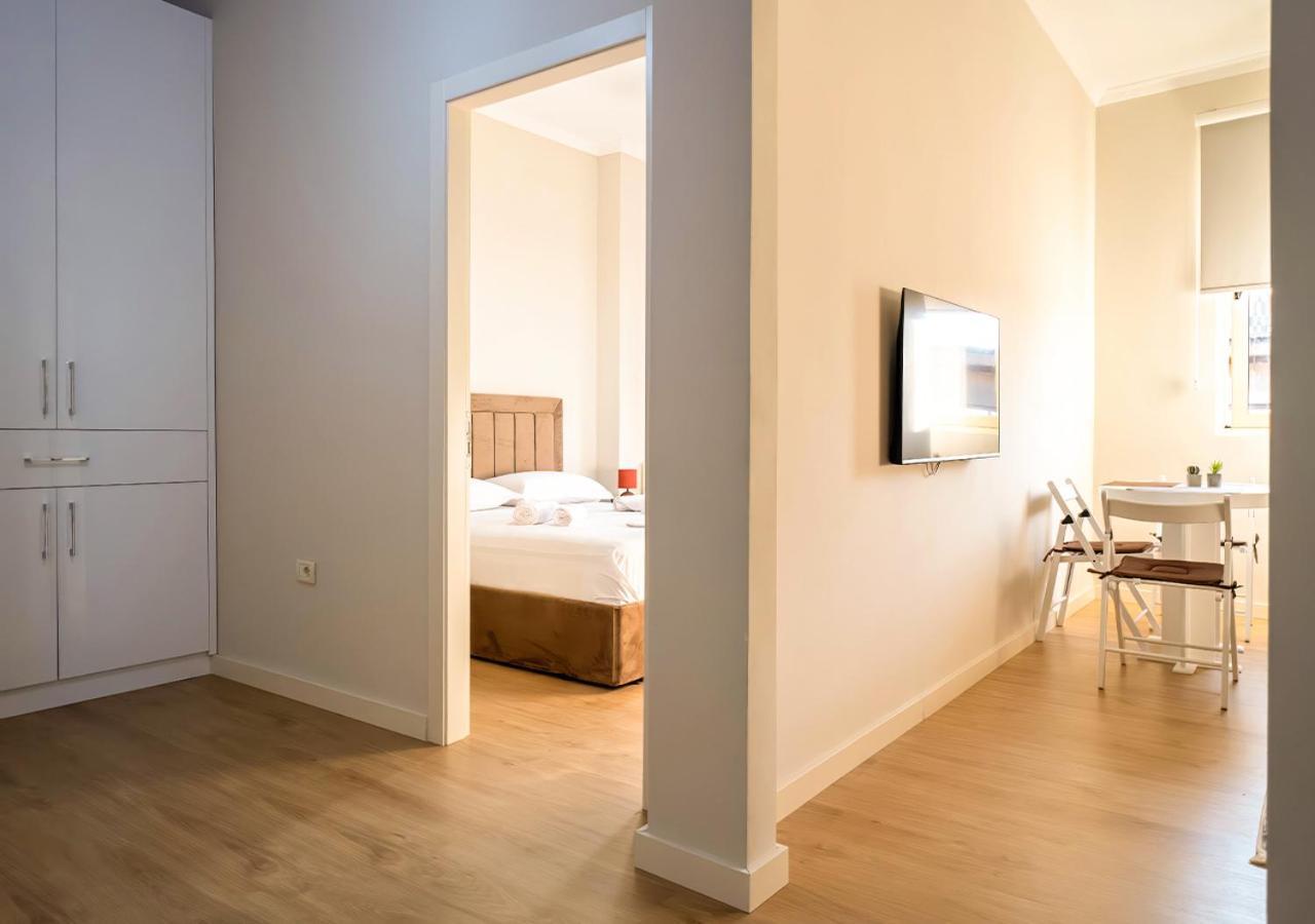 Home Inn Apartment 2 Near City Center Tiranë Ngoại thất bức ảnh