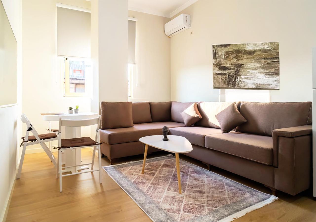 Home Inn Apartment 2 Near City Center Tiranë Ngoại thất bức ảnh