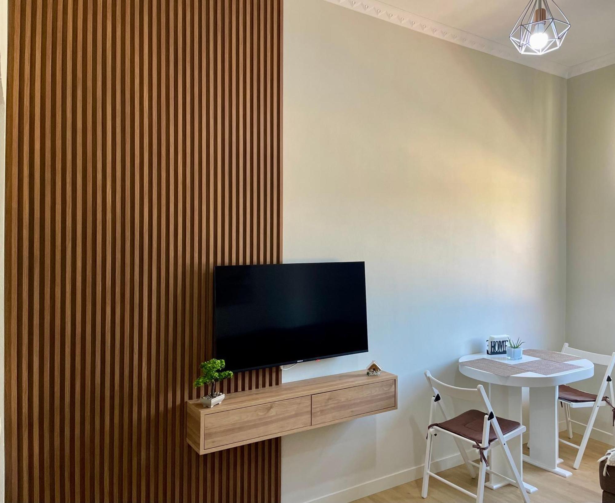 Home Inn Apartment 2 Near City Center Tiranë Ngoại thất bức ảnh